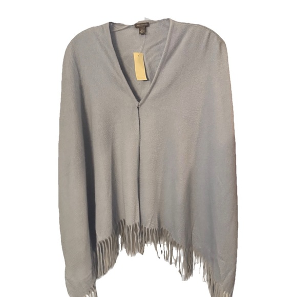 Ann Taylor Light Blue 100% CASHMERE Shawl Wrap Fringed Hook Closure Sz M/L NWT - Picture 1 of 8